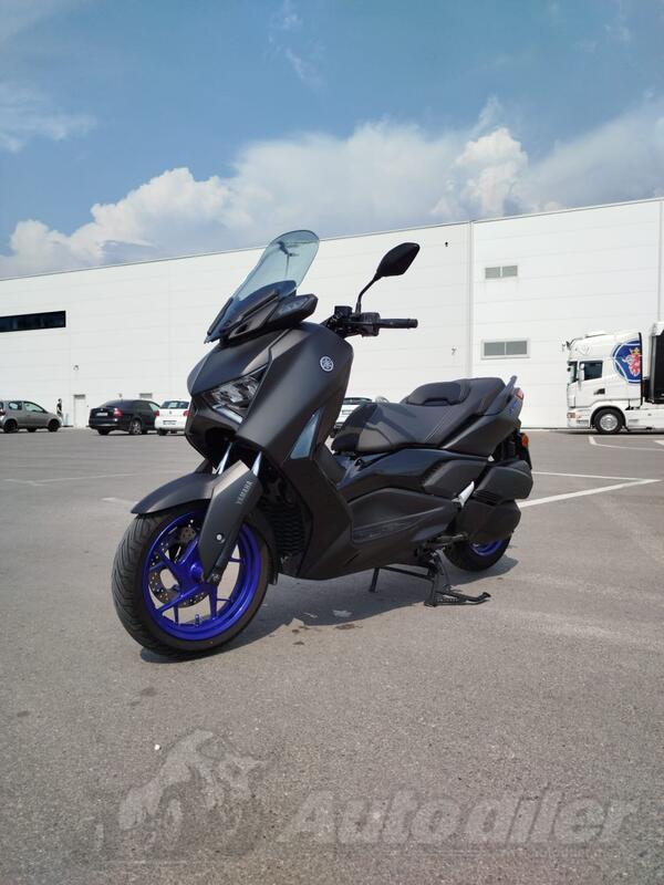 Yamaha - X-MAX 300