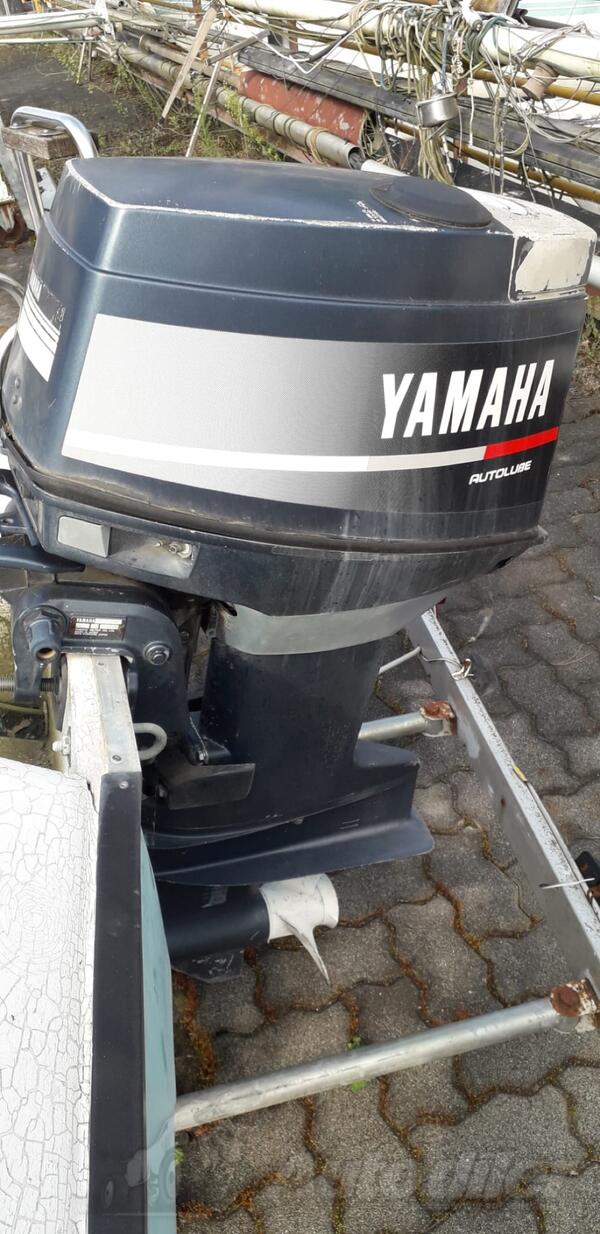 Yamaha - 40 - Motorë për varka