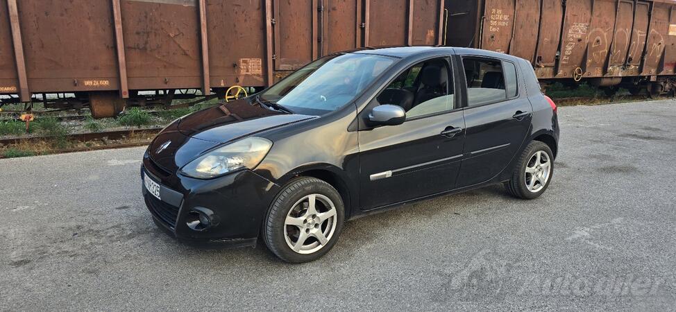 Renault - Clio - 1.5 dci tomtom