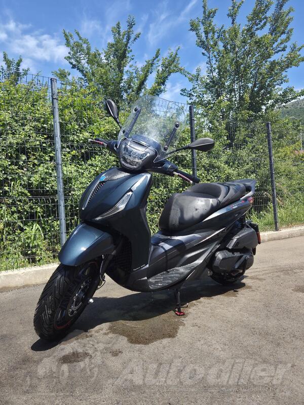 Piaggio - Beverly 400 Sport