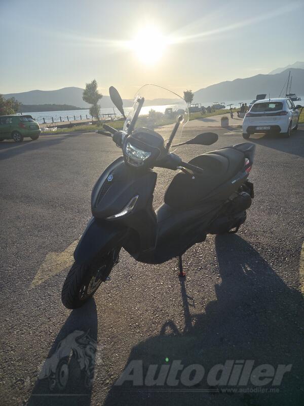 Piaggio - Beverly 400 Sport