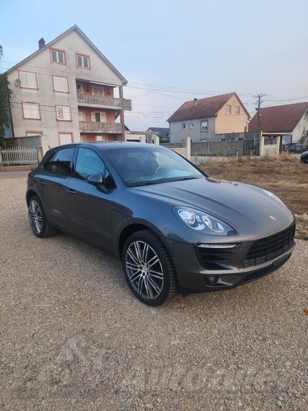 Porsche - Macan - S