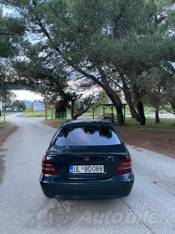 Mercedes Benz - 200 - 2.0 cdi