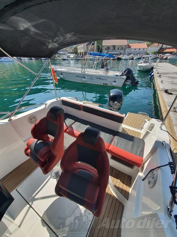Ostalo - Okiboats Barracuda 686