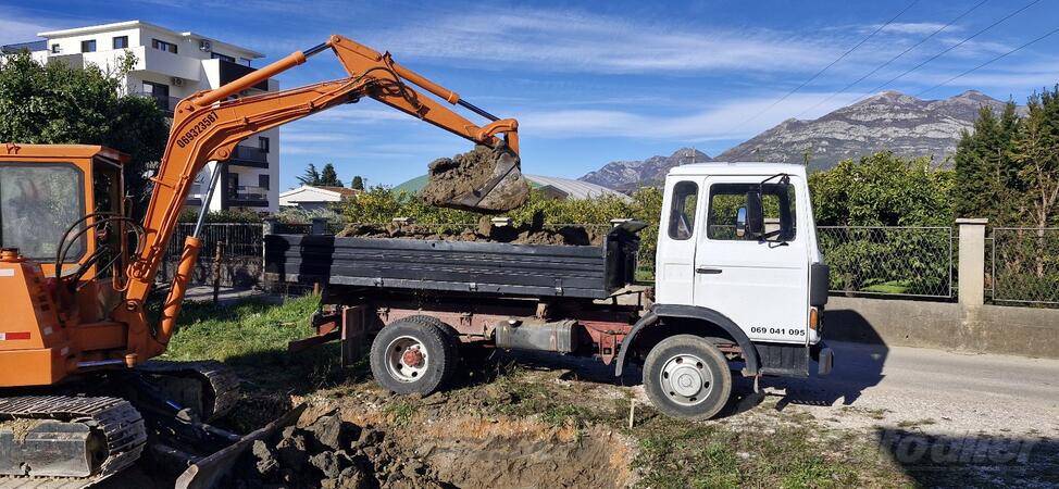 Materialtransport - Dienstleistungen mit Arbeitsmaschinen