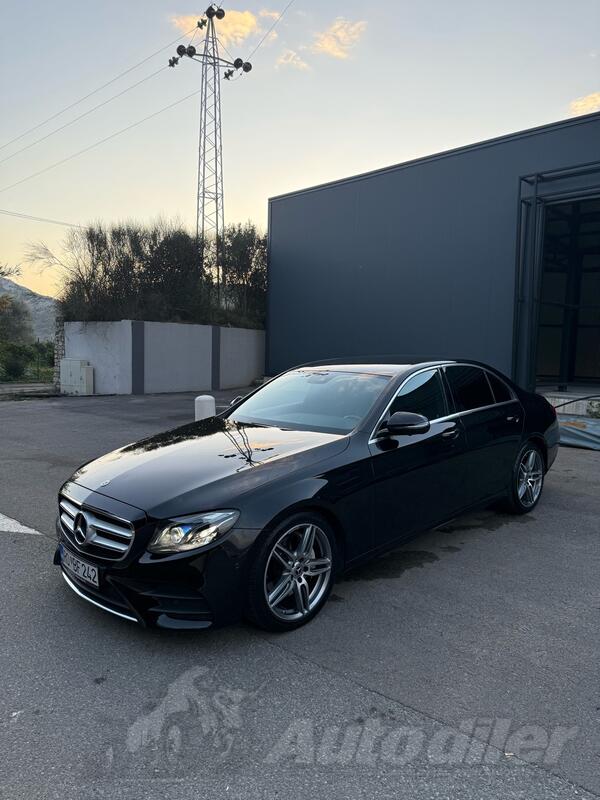 Mercedes Benz - E 220 - D