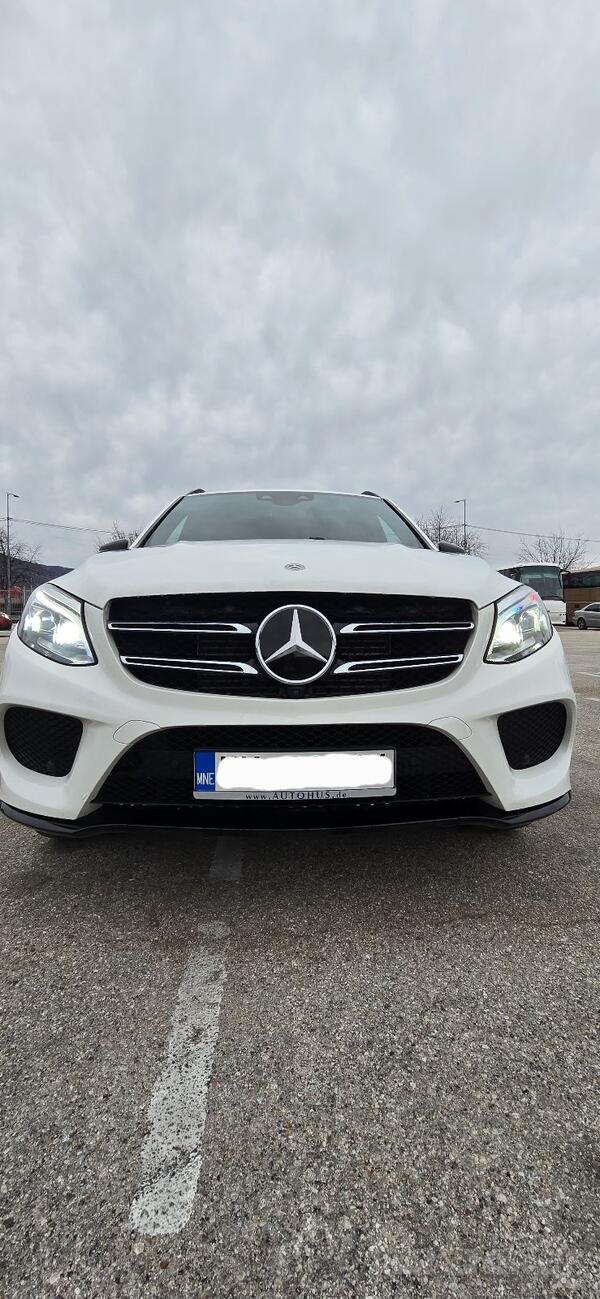Mercedes Benz - GLE 350 - gle 350 cdi amg paket
