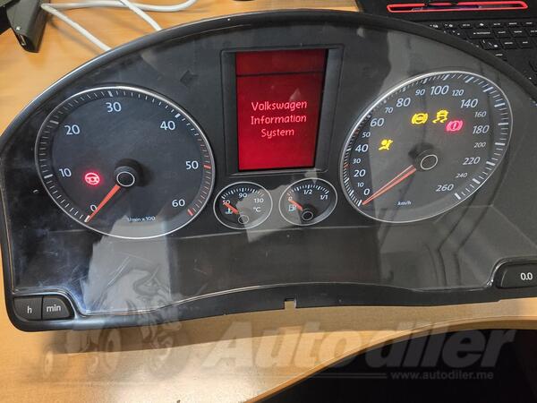 Dashboard for Cars - Volkswagen - Golf 5    - 2007