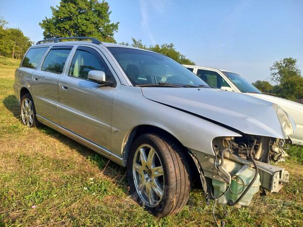 Volvo - V70 - 2.4 D5 AWD