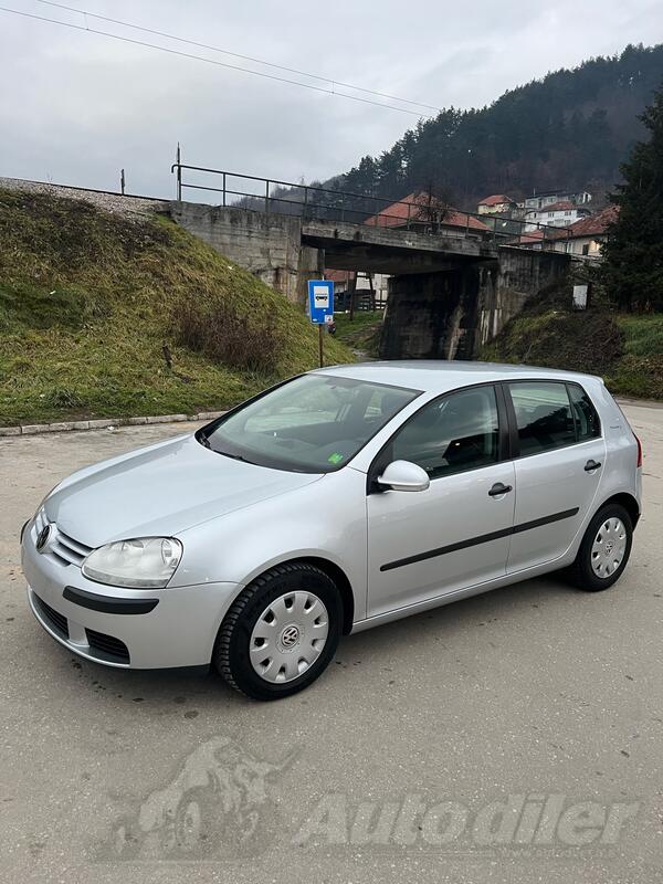 Volkswagen - Golf 5 - 1,9 77 kw