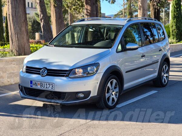 Volkswagen - Cross Touran - 2.0tdi