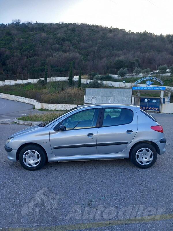 Peugeot - 206 - 1100