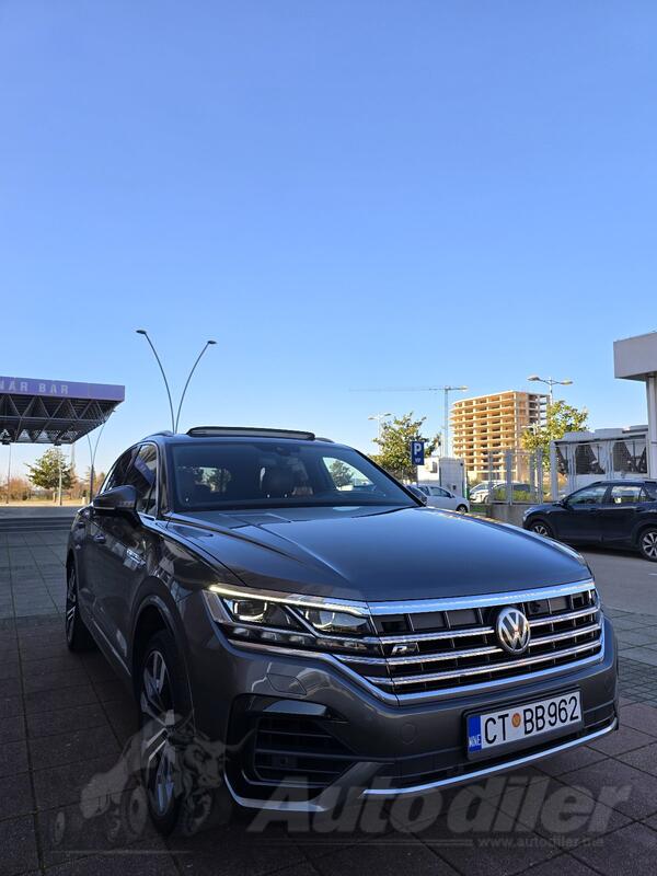 Volkswagen - Touareg - R-line