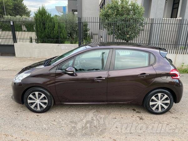 Peugeot - 208 - AUTOMATIK 1.4 hdi