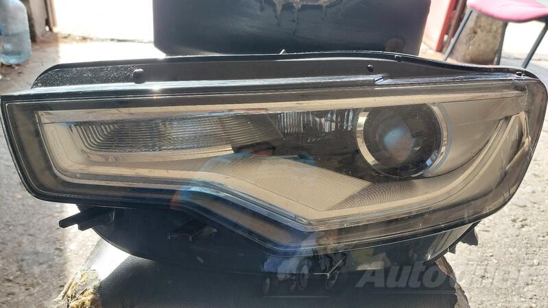 Lijevi far za Audi - A6    - 2011