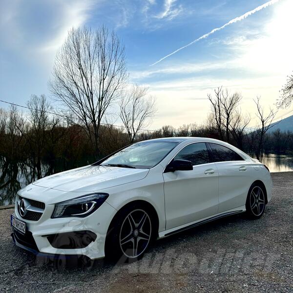 Mercedes Benz - CLA 180