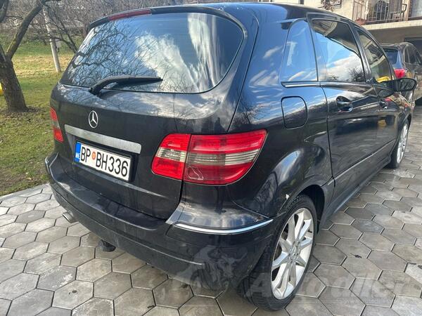 Mercedes Benz - B 180 - 2.0