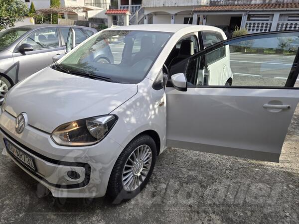 Volkswagen - up!