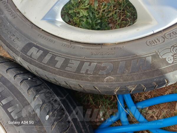 Fabričke felne i Michelin gume