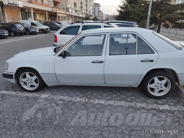 Mercedes Benz - 300 - 300D