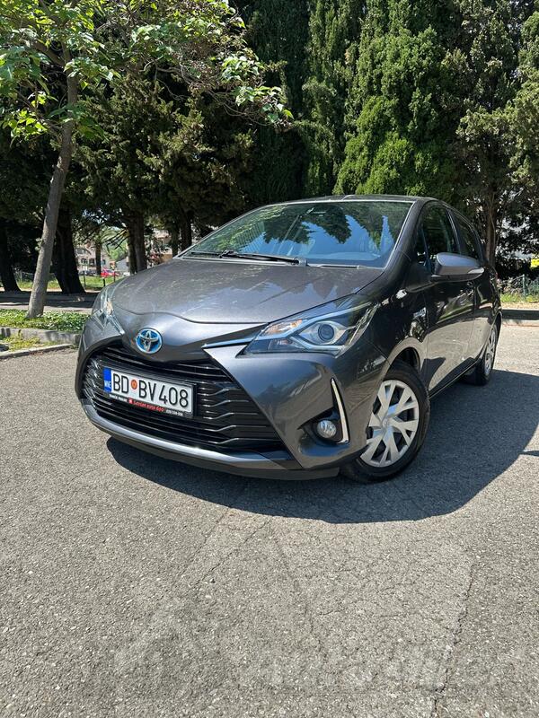 Toyota - Yaris - 1.5 HYBRID AUTOMATIK
