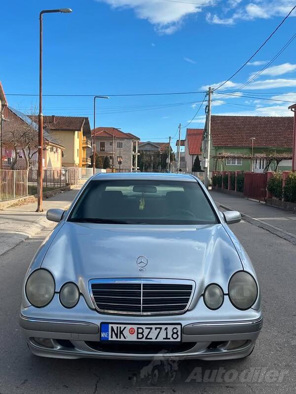 Mercedes Benz - E 220 - e 220