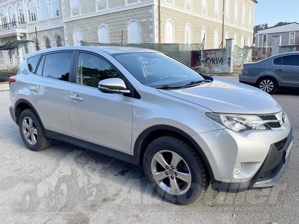 Toyota - RAV 4 - 2.0 D 4-D