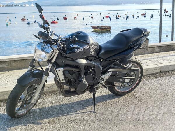 Yamaha - FZ6N