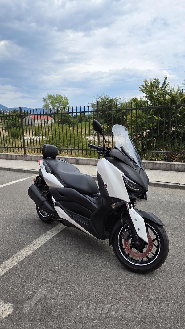 Yamaha - Xmax