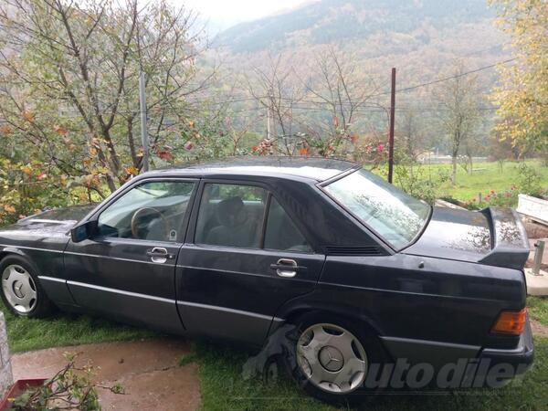 Mercedes Benz - 190 - 2.0