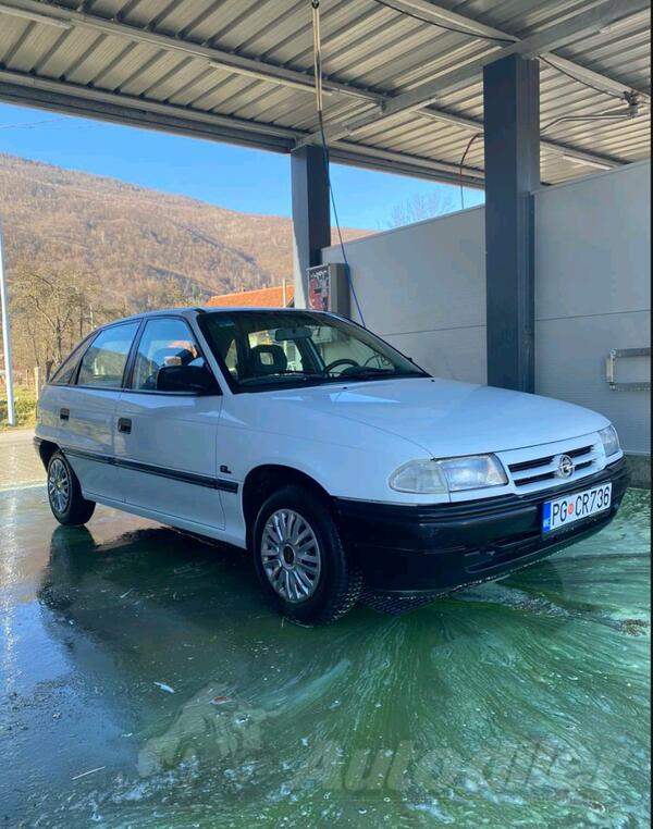 Opel - Astra - 1.4