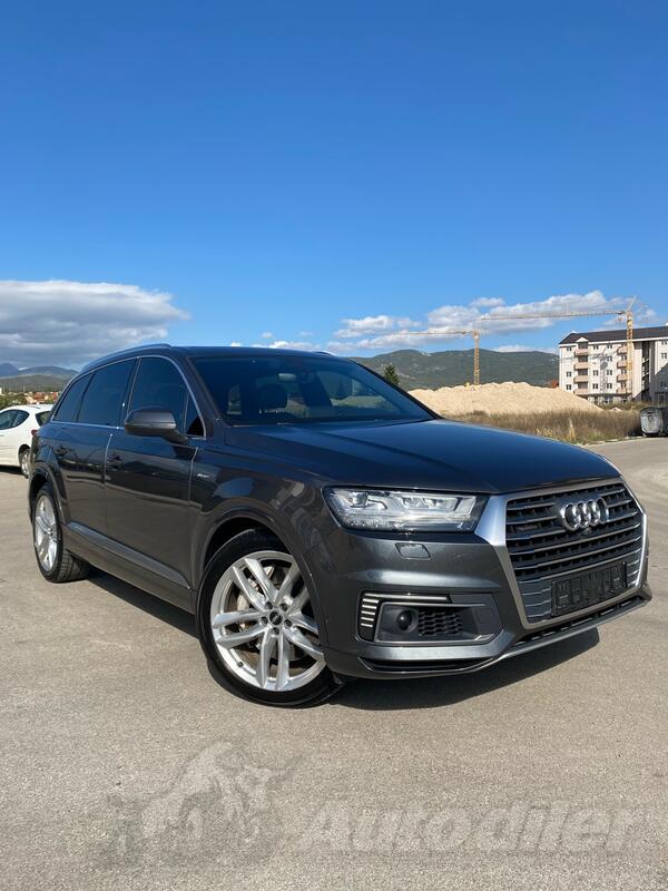 Audi - Q7 - S-Line Quattro