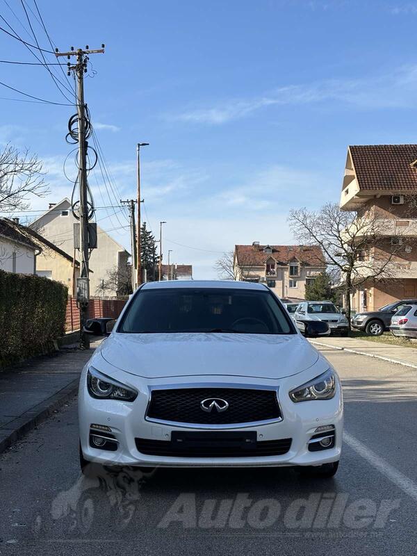 Infiniti - Q50 - 2.2 CDI