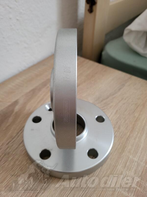 Distance 20 mm - 5x112