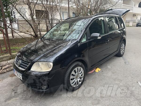 Volkswagen - Touran