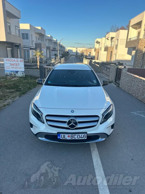 Mercedes Benz - GLA 200 - 2.0