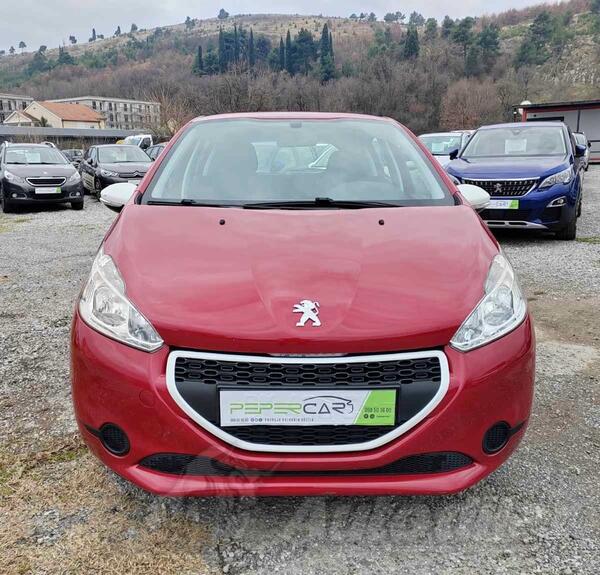 Peugeot - 208 - Puretech-10/2014