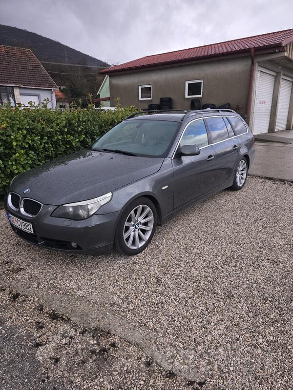 BMW - 530 - 3000