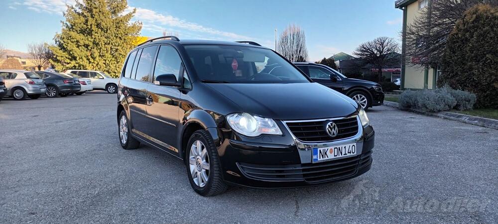 Volkswagen - Touran - 2.0 TDI