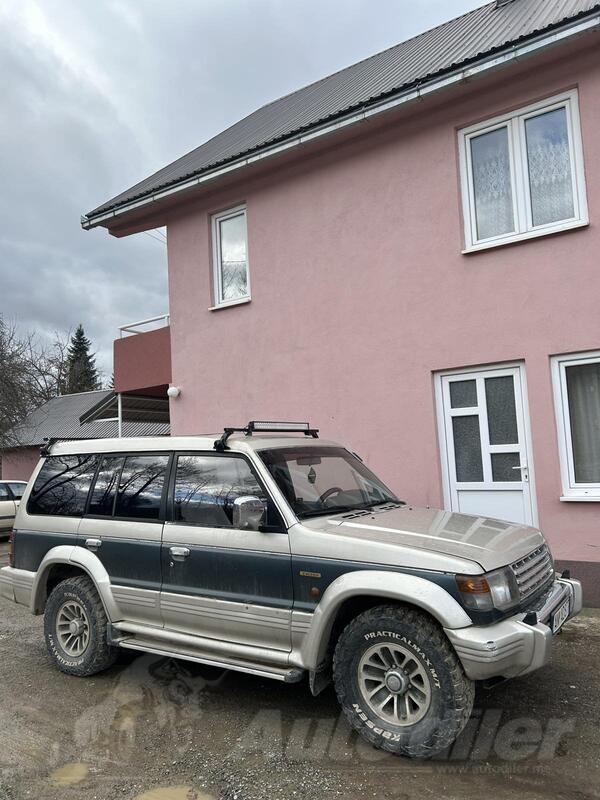 Mitsubishi - Pajero - 2,5