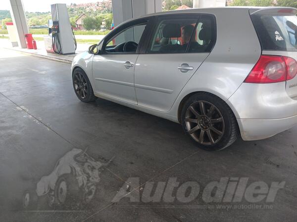 Volkswagen - Golf 5 - 2.0 103kw