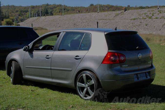 Volkswagen - Golf 5 - 2.0 TDI