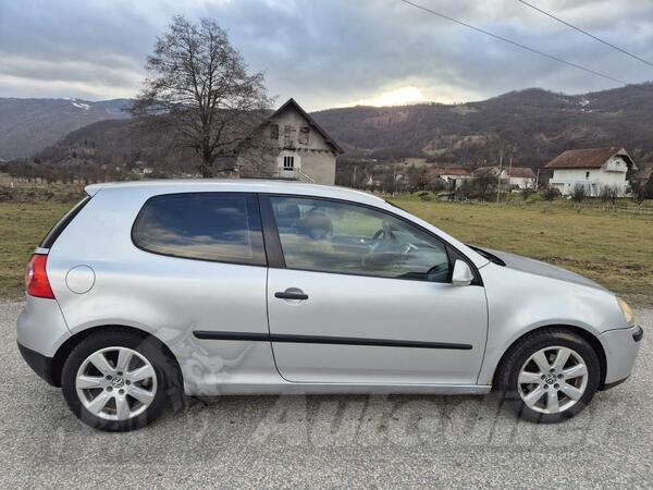 Volkswagen - Golf 5 - 1.9TDI