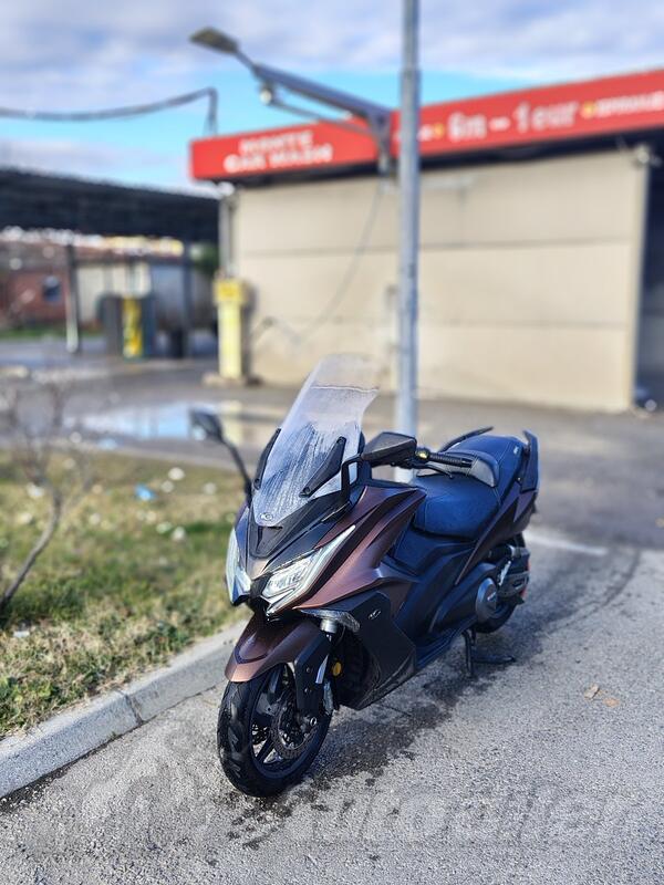 Kymco - ak550