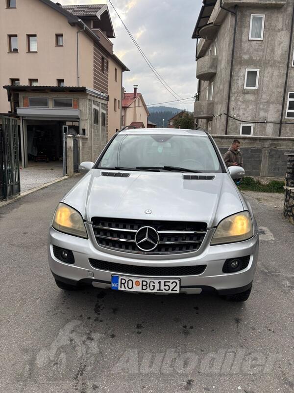 Mercedes Benz - ML 320 - 320 4 Matic
