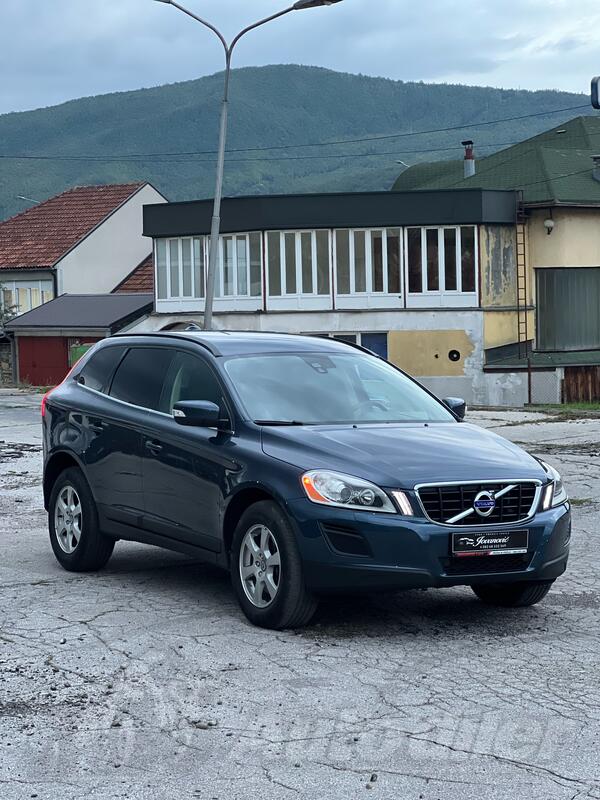 Volvo - XC 60 - 2.4 120kw AWD
