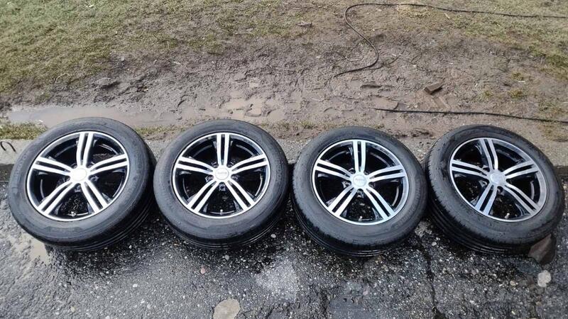 Fabričke felne i UNIROYAL gume