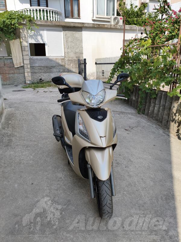 Kymco - GT300i