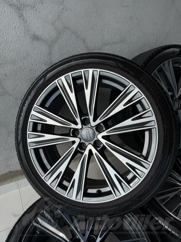 Fabričke felne i Pirelli gume