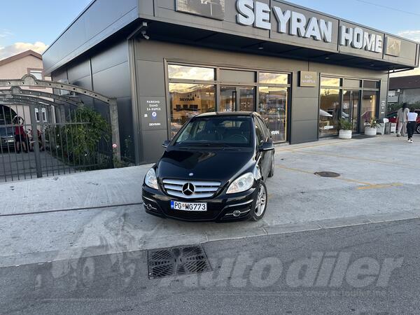 Mercedes Benz - B 180